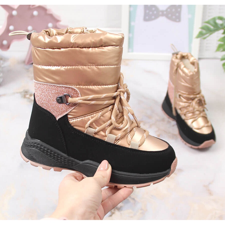 News Tyttöjen lumikengät, eristetyt lampaanvillalla, kultaiset uutiset musta kultainen 1