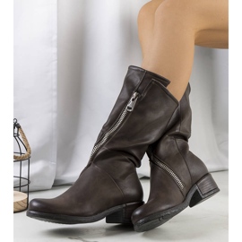 PA1 Ruskeat Castel-saappaat 1