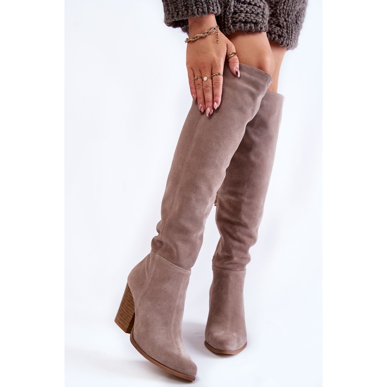 Lewski Shoes Naisten mokkanahkaiset polvisaappaat Lewski 2833 harmaa beige 1