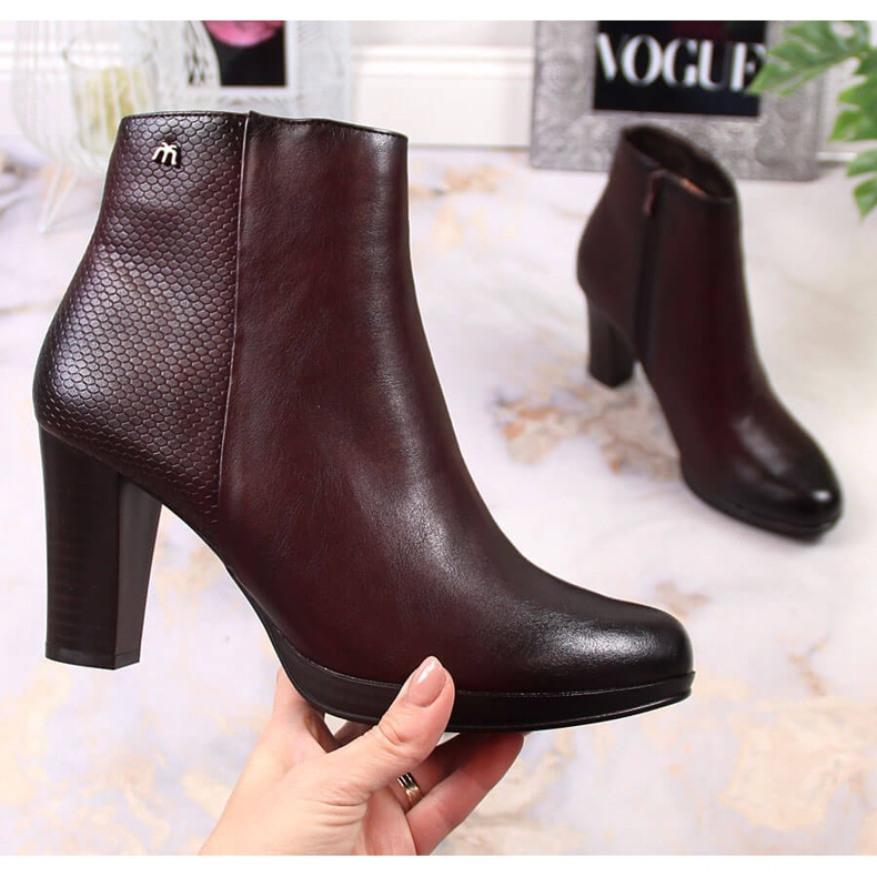 Kastanjanruskeat lämpimät naisten saappaat postissa M. Daszyński claret 1