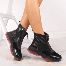 Naisten mustat nahkaeristetyt saappaat Filippo 1