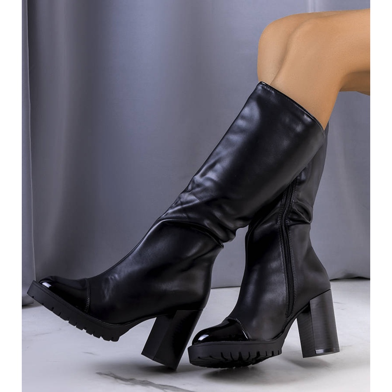 BM Mustat lämpimät saappaat Foglan pylväässä 2