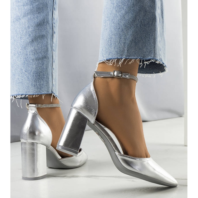 BM Hopeanväriset pumput Leighton kuutiozirkonialla 1