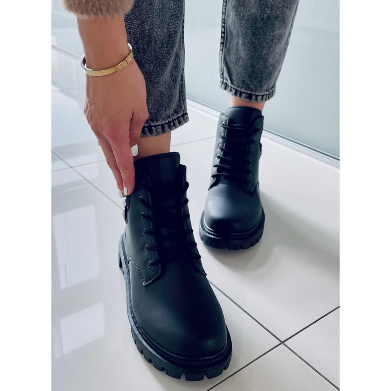 BM Atomic Black naisten trappersaappaat musta 1