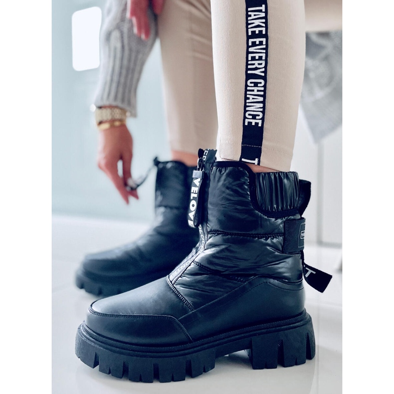 BM Joanie Blackin eristetyt lumisaappaat musta 2