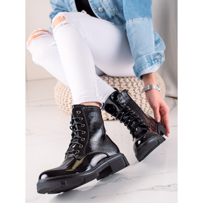 Marquiz Lakatut työntekijät musta 1