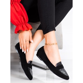 Goodin Mustat mokkasiinit Spitzissä 1