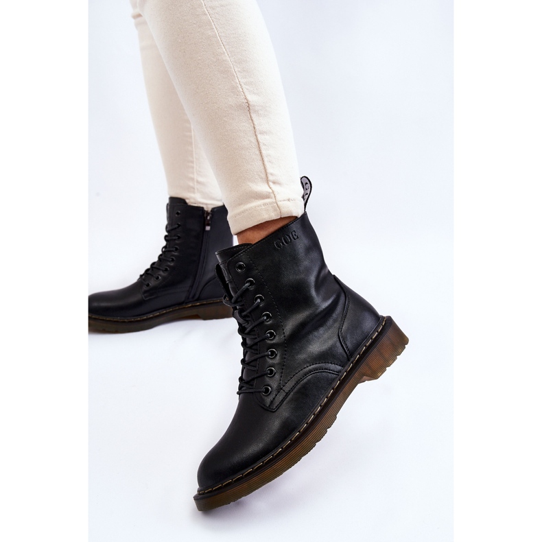 Naisten nahkaiset lämpimät vetoketjulliset saappaat GOE II2N4060 musta 2