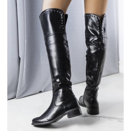 BM Onyxin mustat eristetyt tasaiset saappaat 1