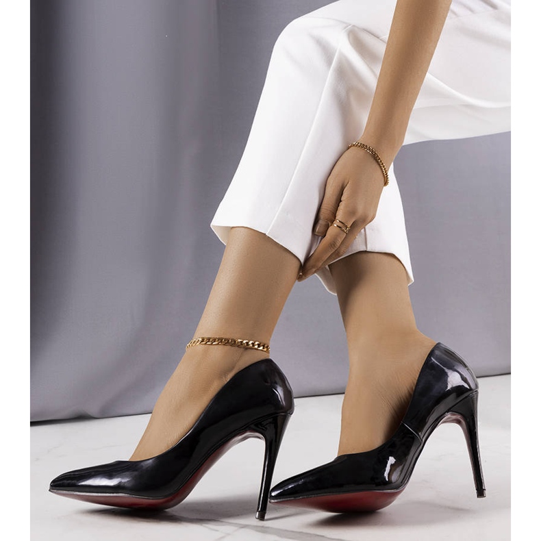 PA1 Zayd mustaksi lakatut korkokengät 1