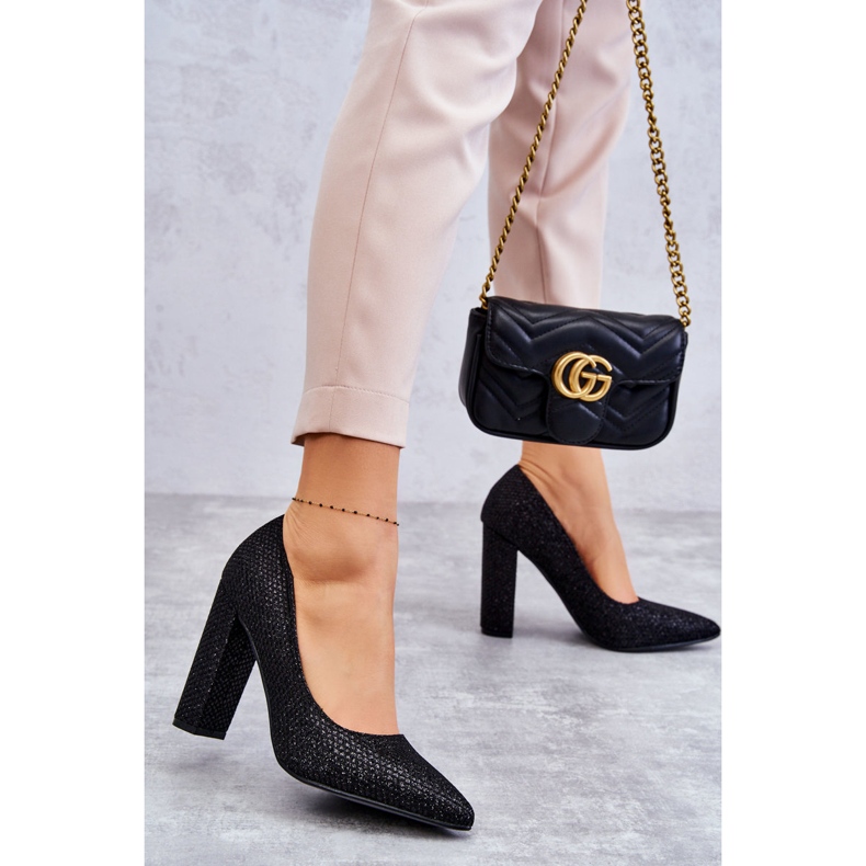 Kiiltävät Pumput kantapäässä Musta Elmira 2