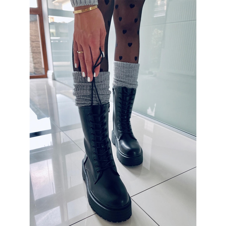 BM Pyörittävät saappaat korkealla Rage Black -pohjalla musta 2