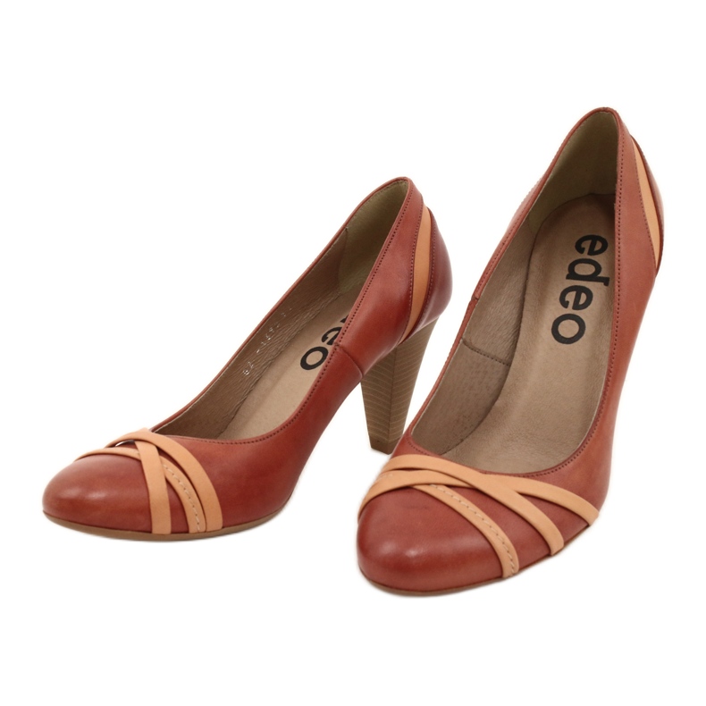 Naisten nahkapumput 1392 ruskeaa koristeltu Edeo -raidoilla 2