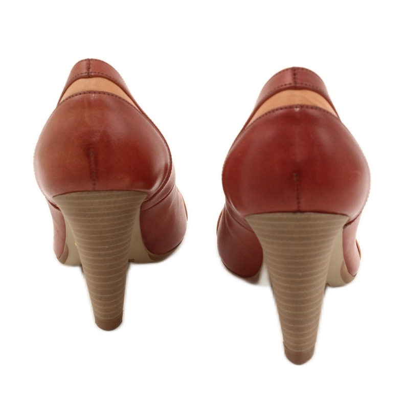 Naisten nahkapumput 1392 ruskeaa koristeltu Edeo -raidoilla 3