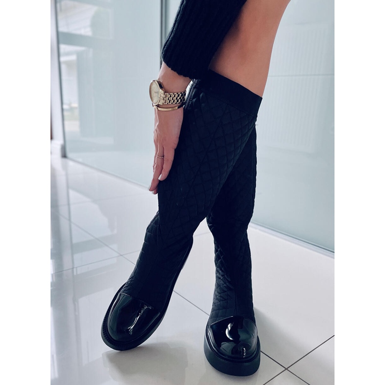 Tyylikkäät Coco Black tikatut saappaat musta 2