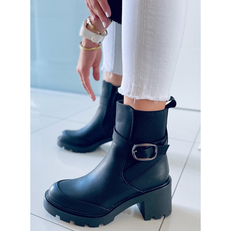 PA1 Carter Mustat leveäkorkoiset saappaat 2