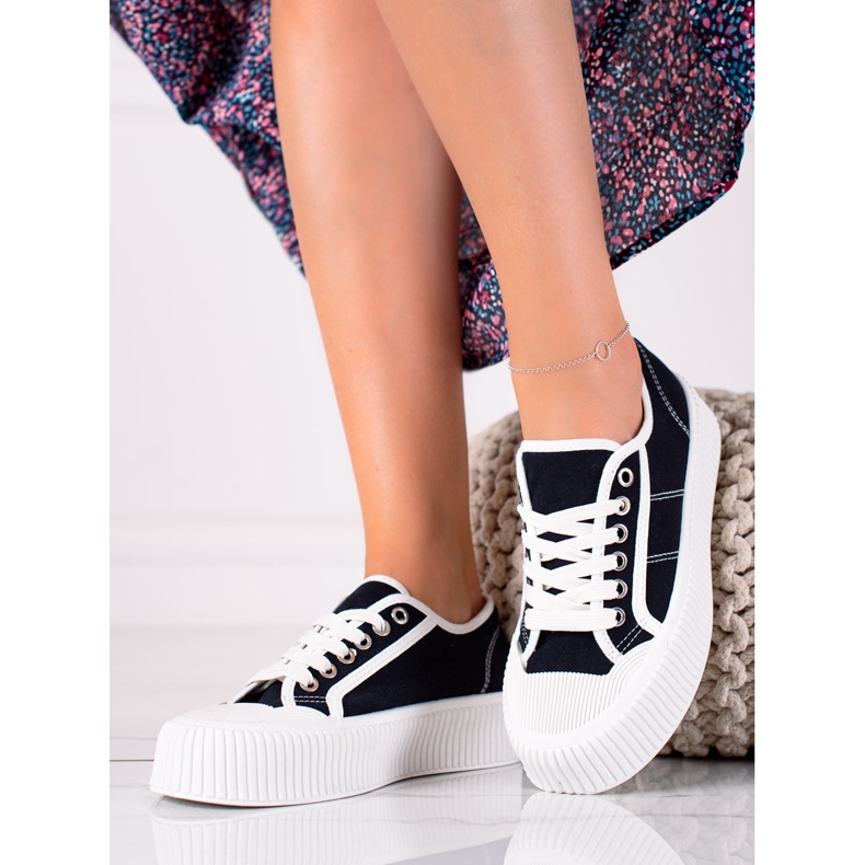 SHELOVET Tennarit leveällä alustalla musta 2