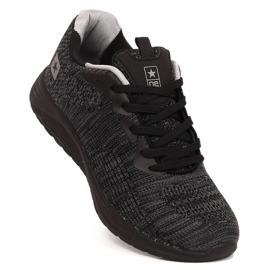 News Mukavat mustat juoksukengät UUTISET 1