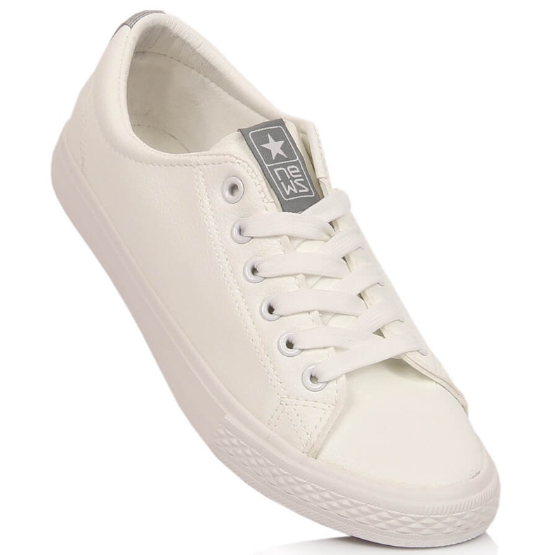 News Tennarit ekologisesta nahasta valkoiset UUTISET valkoinen 1