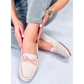 Naisten klassiset Kamila Beige -loaferit 1