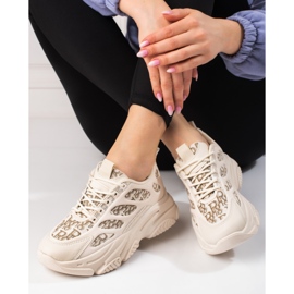 Shelovet naisten tennarit paksulla beigepohjalla 1