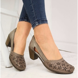 Naisten beigenväriset harjakattoiset nahkapumput Rieker 40986 1