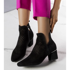 BM Mustat harjakattoiset nilkkurit Bernadettelta 1