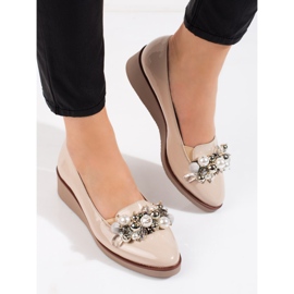 W. Potocki Potocki naisten pumput beigeillä kiiloilla 2