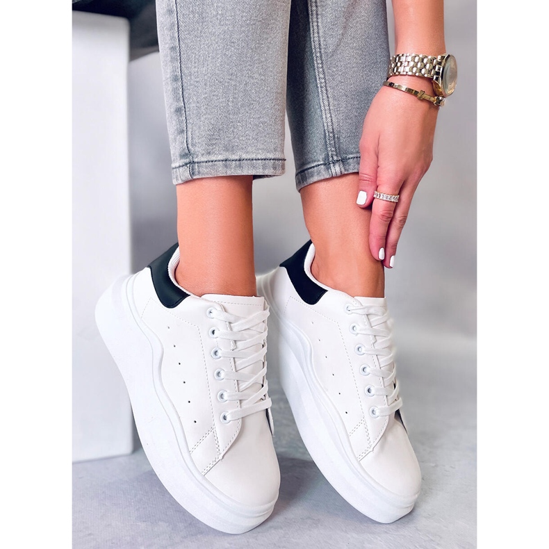 BM Leone Black naisten urheilukengät valkoinen musta 1