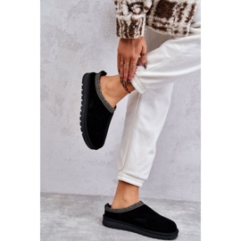 Naisten mokkanahkaiset tossut turkista ja kirjontamusta 4