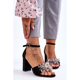 Tyylikkäät mustat Cameronin korkeakorkoiset sandaalit kristalleilla 1