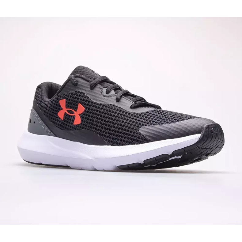 Under Armour Surge 3 miesten kengät 3024883-006 musta 1