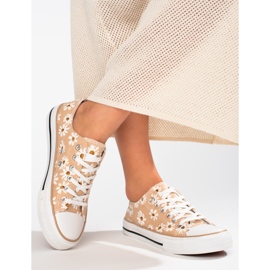 Naisten Shelovet beigenväriset kukkalenkkarit 2