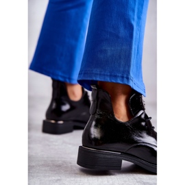 Vinceza Lakatut nauhalliset saappaat leikkauksilla Musta Fabiana 2