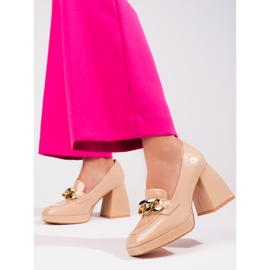 Vincezan beigenväriset kantapääpumput 2