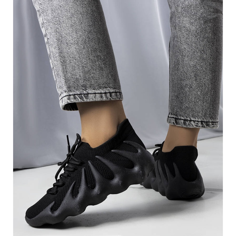 PA1 Murielin mustat ilmavat tennarit 1