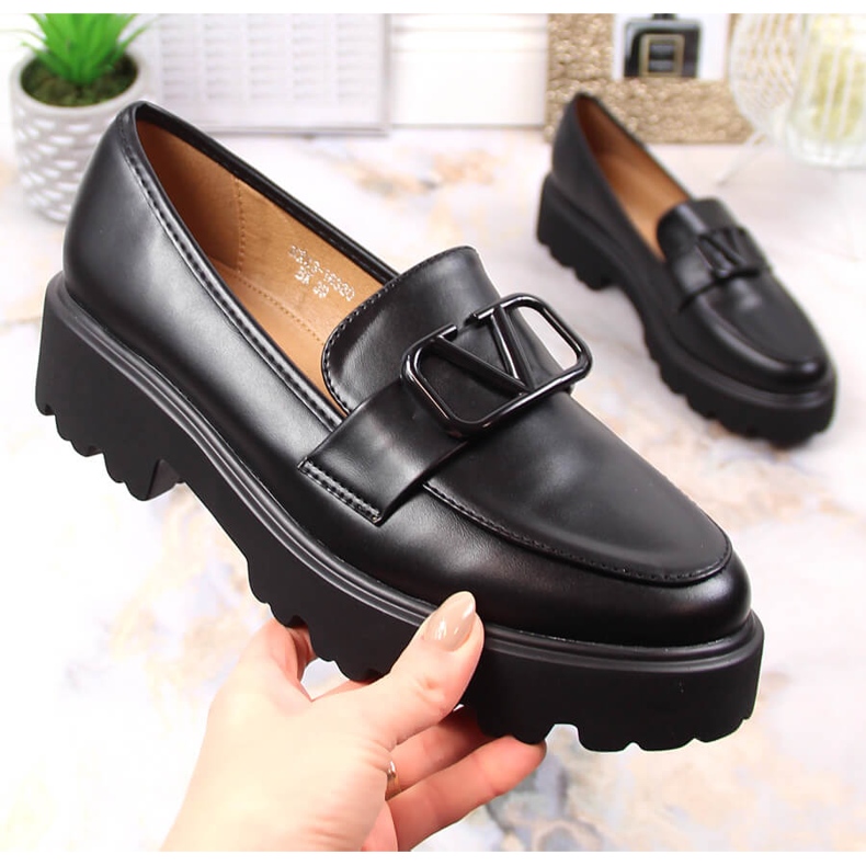 Naisten korkokengät ja mustat alustakengät Vinceza 16380 1