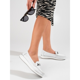 Klassiset naisten nahkaiset mokasiinit Vinceza valkoinen 1