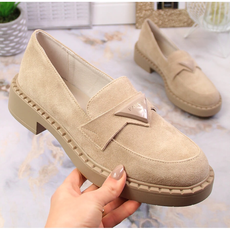 Potocki SZ12003 mokkanahkahousut kantapäällä ja alustalla beige 1