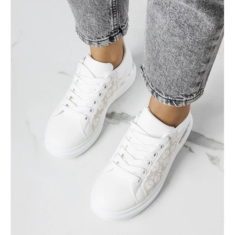 PA1 Erinin rei'itetyt valkoiset lenkkarit valkoinen 1