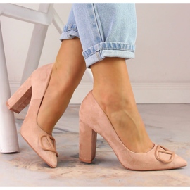 Beige mokkanahka kantapääpumput Vinceza 2246 1