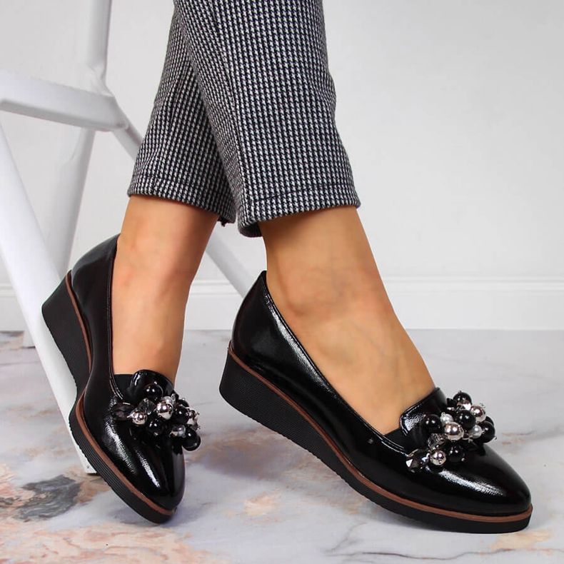 Naisten kiilakengät mustilla helmillä Potocki musta 1