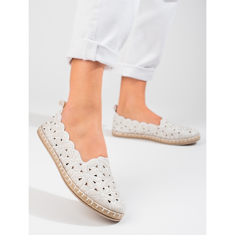 W. Potocki Naisten harjakattoiset balerinat Potocki valkoinen 1