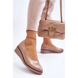 Vinceza Klassiset patenttikiilapumput beige Paola 2