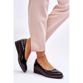Vinceza Klassiset kiiltonahkaiset kiilapumput, musta Paola 2