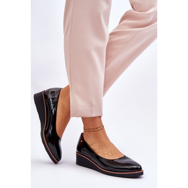 Vinceza Klassiset kiiltonahkaiset kiilapumput, musta Paola 2