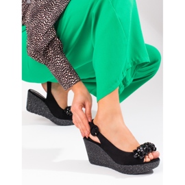 Naisten Shelovet mokkanahkasandaalit mustat 2