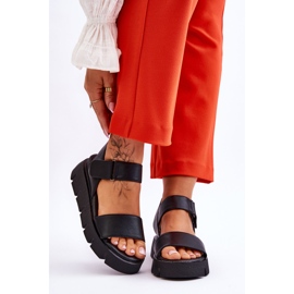 Vinceza Naisten nahkaiset sandaalit, musta Katte 1