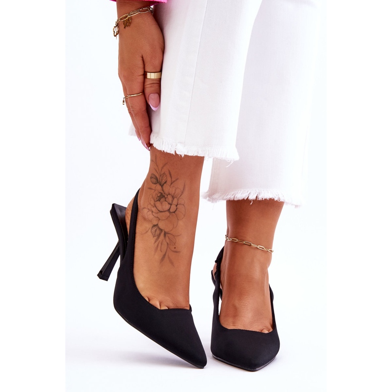 FS1 Klassiset mustat Whitley teräväkärkiset korkokengät 1