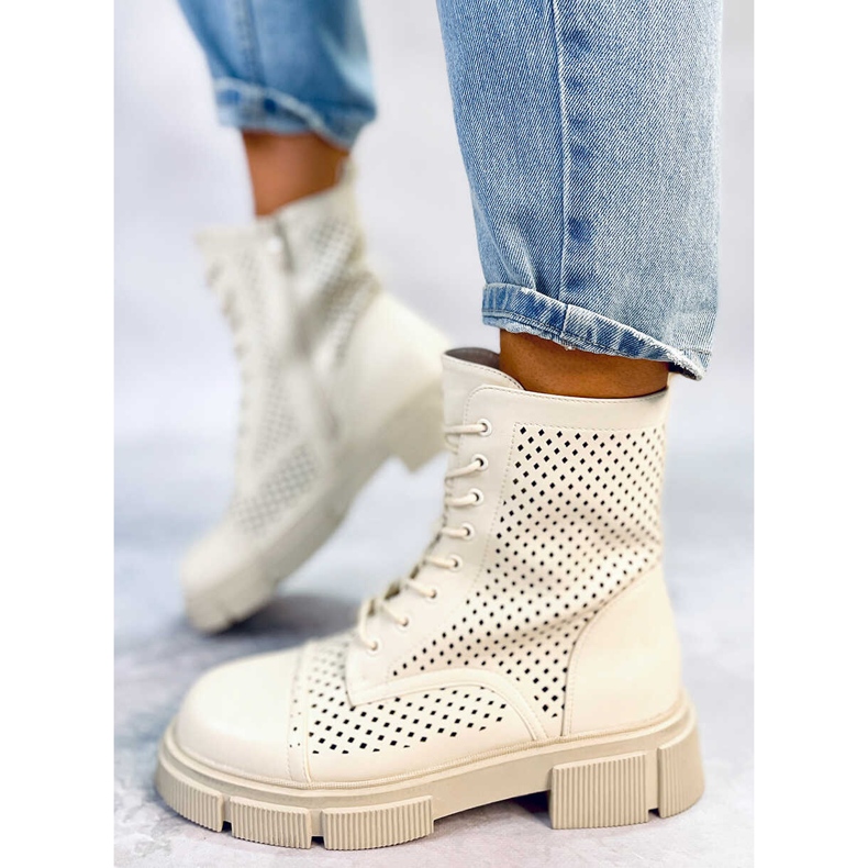 BM Wyman Beige harjakattoiset nauhasaappaat 1